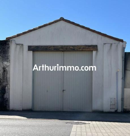 Vente                                                      Garage
                        
                                         50 m2                     à Mauléon