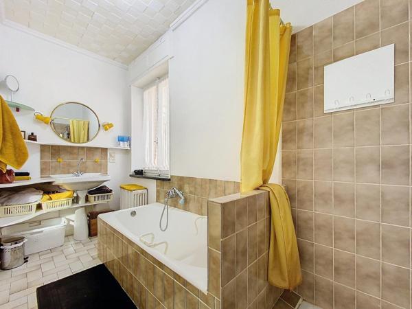 Proche Thionville appartement 93 m2 dans maison, jardin,4 pièces, dépendances