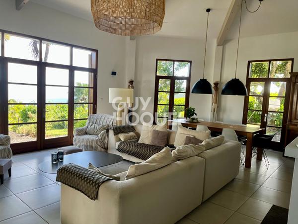 Villa d'exception à La Montagne - Un écrin entre mer et nature