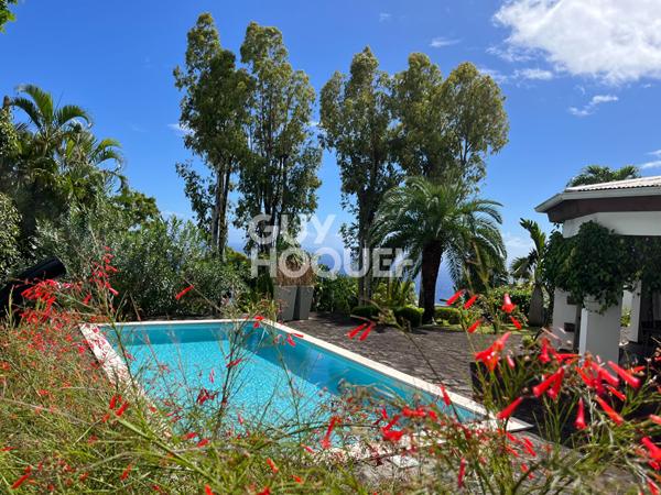 Villa d'exception à La Montagne - Un écrin entre mer et nature