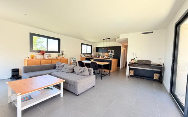 Maison à vendre    5 pièces •  Le Fauga