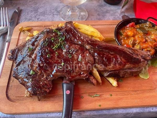 GARD (30) Le Grau-du-Roi (30240) à vendre fonds de commerce de restaurant 450 000 € CA 100 places proche du Port.