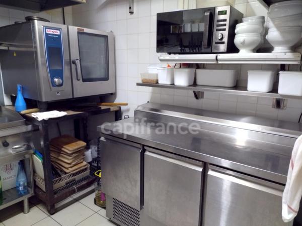 GARD (30) Le Grau-du-Roi (30240) à vendre fonds de commerce de restaurant 450 000 € CA 100 places proche du Port.