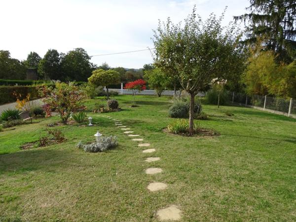 Vente Maison139 m² - 5 Pièces - CHATEAUMEILLANT (18370)