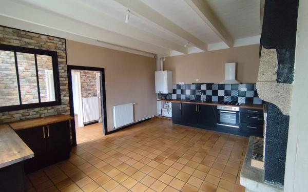 Maison à louer    3 pièces • 92,64 m2 Plougourvest