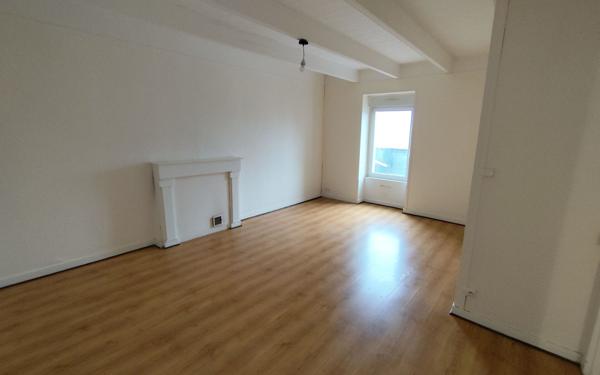 Maison à louer    3 pièces • 92,64 m2 Plougourvest