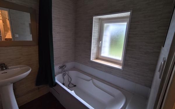 Maison à louer    3 pièces • 92,64 m2 Plougourvest