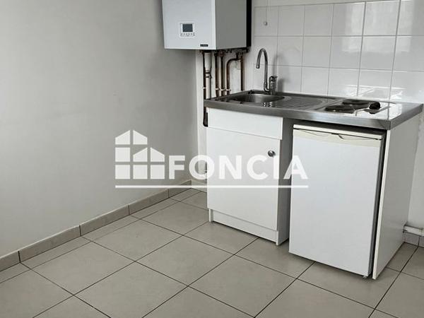 Location Studio 29.98 m² - 6 RUE GUY MOQUET Coulommiers 77120