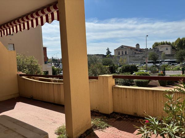 Avignon (84000) AVIGNON, PL ST LAZARE, APPARTEMENT TYPE 3, TERRASSE 20 m², ASCENSEUR, CAVE