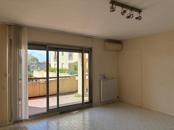 Avignon (84000) AVIGNON, PL ST LAZARE, APPARTEMENT TYPE 3, TERRASSE 20 m², ASCENSEUR, CAVE