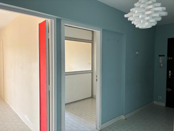 Avignon (84000) AVIGNON, PL ST LAZARE, APPARTEMENT TYPE 3, TERRASSE 20 m², ASCENSEUR, CAVE