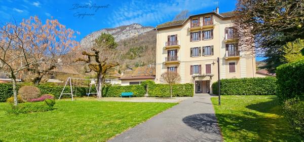 Appartement 4 pièces 112m² avec vue lac et GARAGE à Menton-Saint-Bernard