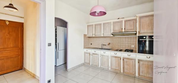 Appartement 4 pièces 112m² avec vue lac et GARAGE à Menton-Saint-Bernard