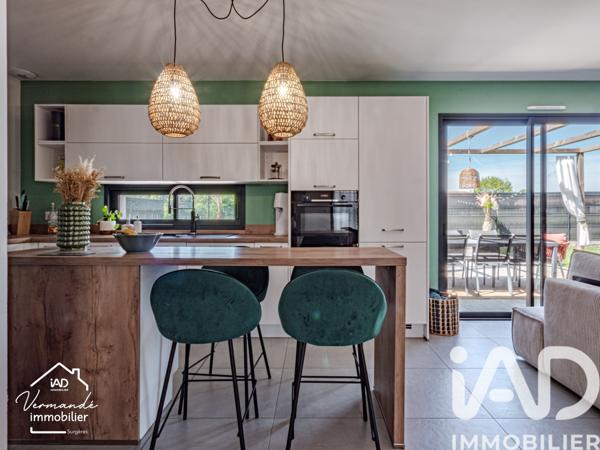 Maison à vendre 5 pièces 98 m² Surgères