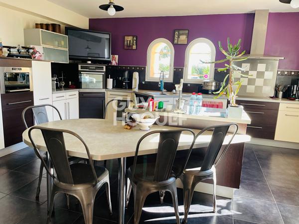 TONNEINS: Ancienne Ferme rénovée