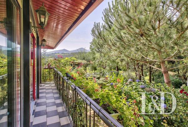 SOURAIDE, MAISON FAMILIALE PROCHE VILLAGE 3000M² DE JARDIN!