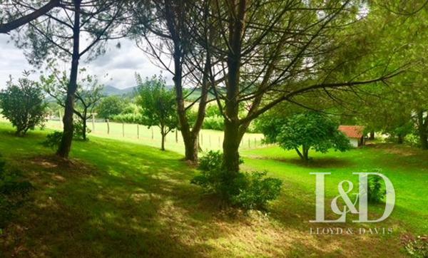 SOURAIDE, MAISON FAMILIALE PROCHE VILLAGE 3000M² DE JARDIN!