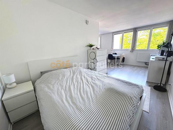 Vente
                Appartement31,25 m² - 1 Pièce -
                    QUETIGNY (21800)