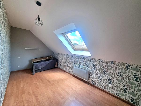 A LOUER LA FLECHE Très Beau Pavillon de type 5 de 112 m2