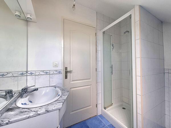 A LOUER LA FLECHE Très Beau Pavillon de type 5 de 112 m2