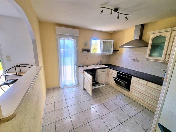 A LOUER LA FLECHE Très Beau Pavillon de type 5 de 112 m2