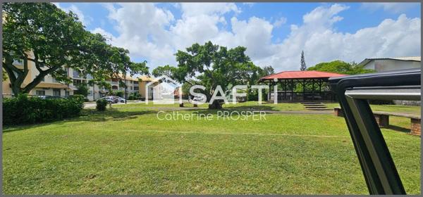 MAISON SEMI-MITOYENNE A VENDRE A KOUROU