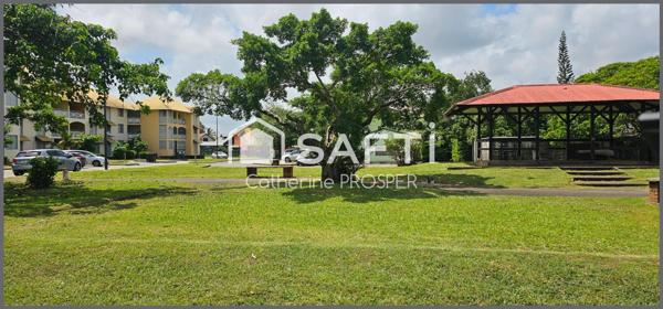 MAISON SEMI-MITOYENNE A VENDRE A KOUROU