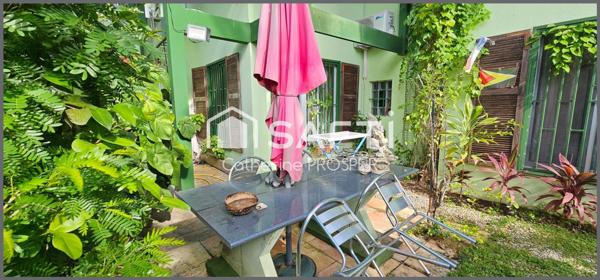 MAISON SEMI-MITOYENNE A VENDRE A KOUROU