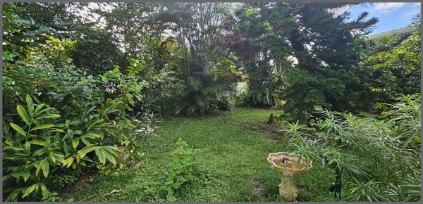 MAISON SEMI-MITOYENNE A VENDRE A KOUROU