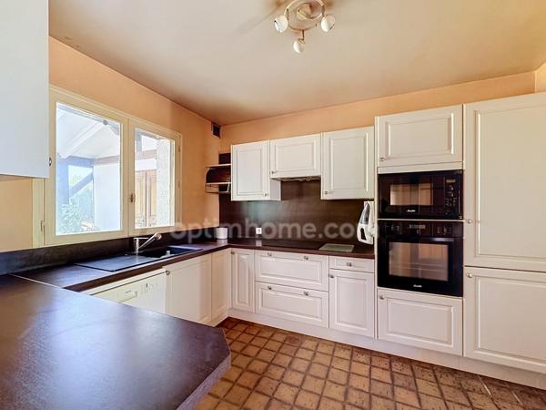MERIEL (95) - 192m² 5 chambres 1269m² terrain