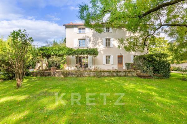 Maison de charme au cœur d’un parc arboré