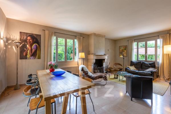 Maison de charme au cœur d’un parc arboré