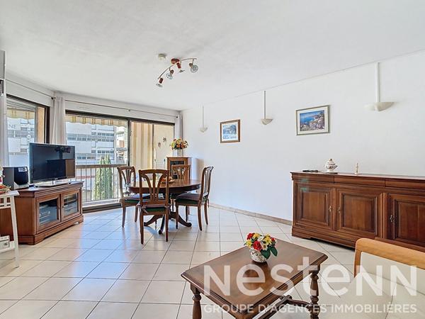 Appartement Salon De Provence 3 pièce(s) 73 m2 avec terrasse en plein centre-ville