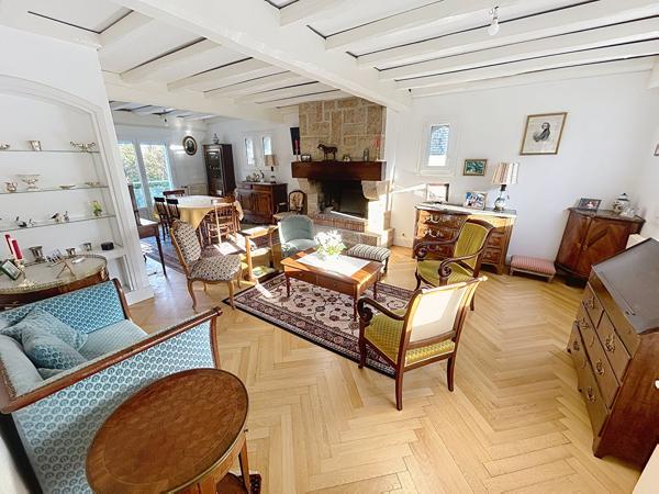FRUGY- Elégante maison familiale 169m2 & son superbe jardin clos , Quimper