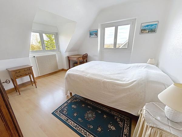 FRUGY- Elégante maison familiale 169m2 & son superbe jardin clos , Quimper