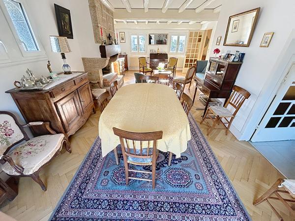 FRUGY- Elégante maison familiale 169m2 & son superbe jardin clos , Quimper