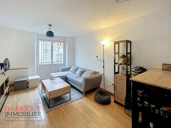 Appartement T3 de 54 m² au centre ville de LESNEVEN , Lesneven