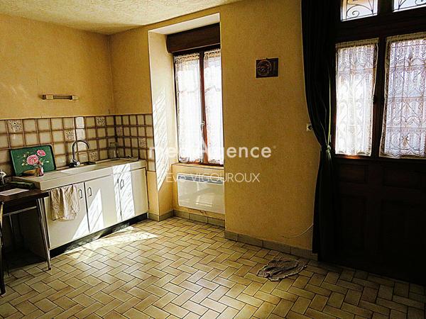 Maison à FRESNAY-SUR-SARTHE, 72130 - 5 pièces 88m²