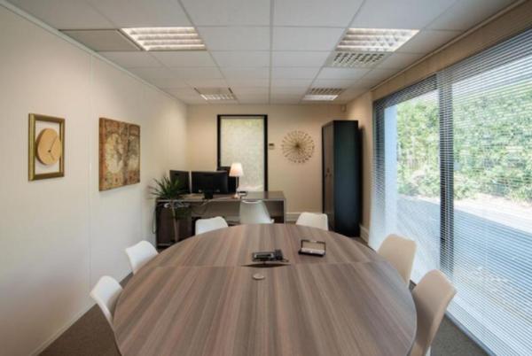 Bureaux à louer - 74 m² - SUD Loire, environnement verdoyant