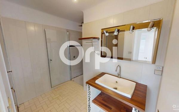 Appartement à vendre    3 pièces • 71,73 m2 Toulon