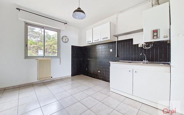 Appartement à louer    4 pièces •  Ajaccio