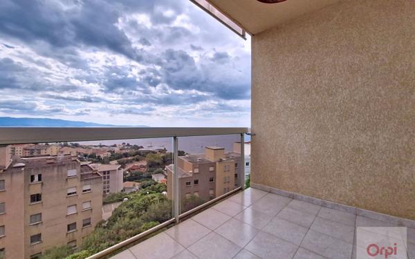 Appartement à louer    4 pièces •  Ajaccio