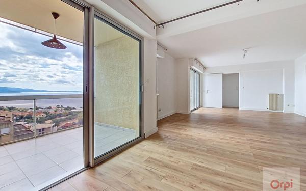 Appartement à louer    4 pièces •  Ajaccio