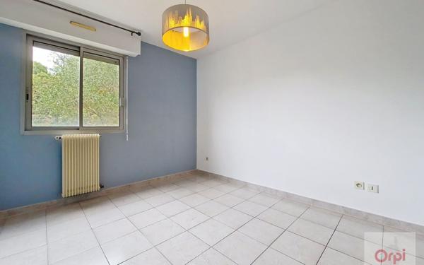 Appartement à louer    4 pièces •  Ajaccio