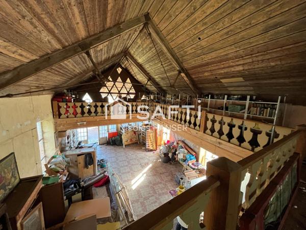 Domaine du 17ème siècle de 1000m2 habitables sur 36 hectares