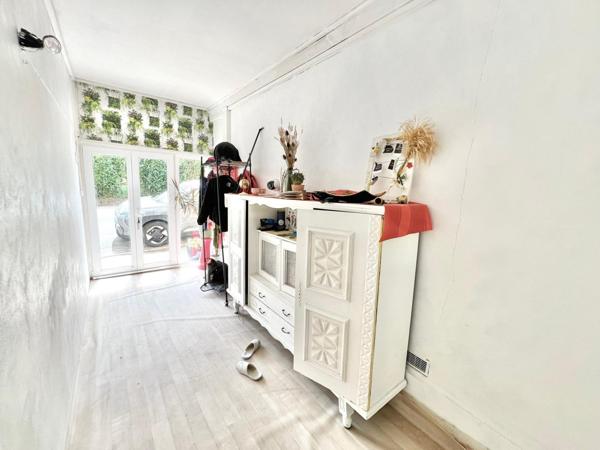 MAISON 2 LOGEMENTS PROCHE CENTRE AVEC GRAND JARDIN ET PUITS