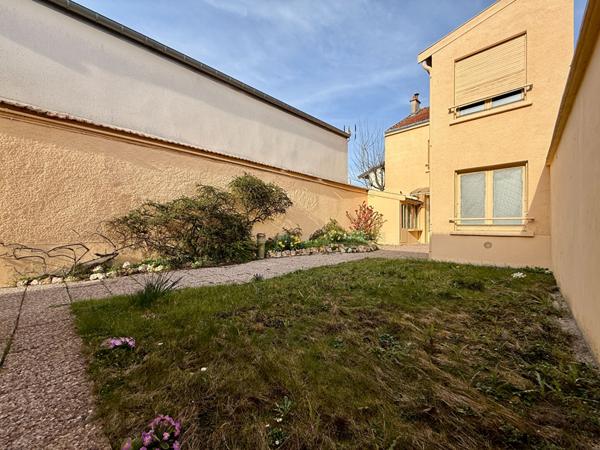 Maison de type 4 - secteur Jean Jaurès avec jardin et garage à rafraichir