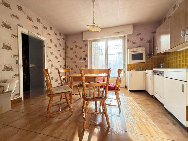 Maison de type 4 - secteur Jean Jaurès avec jardin et garage à rafraichir