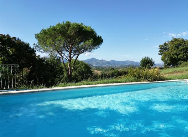 IRATZIAN Une maison généreuse, pensée pour recevoir à Cambo les bains