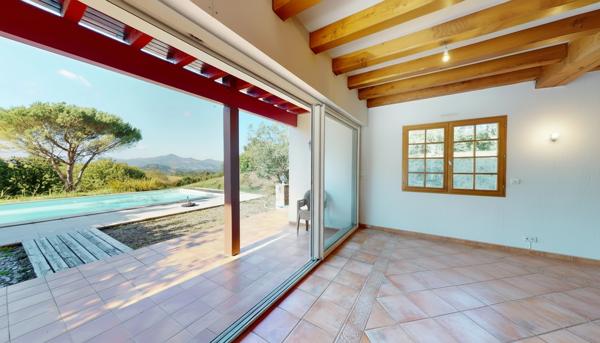 IRATZIAN Une maison généreuse, pensée pour recevoir à Cambo les bains